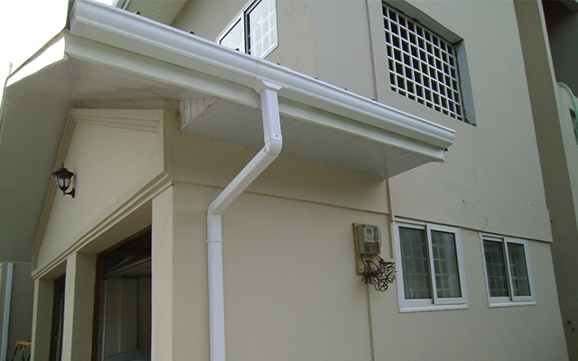 RAIN GUTTER